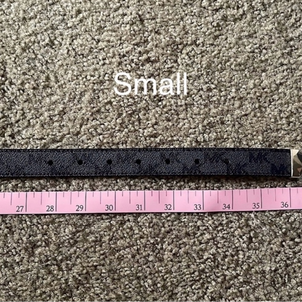 Michael Kors Women’s Gold-tone square buckle MK logo printed Belt. NWT Sz Small - Picture 14 of 14
